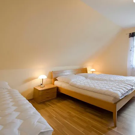 Marina - Kemnitz 度假居 *